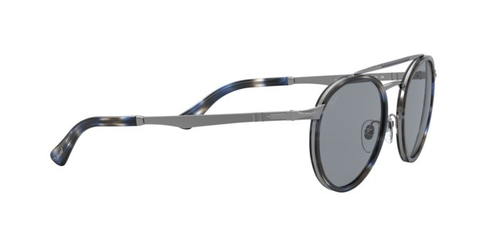 Sonnenbrillen Persol PO 2467S (109956) farbe gunmetal form pantos gläser light blue