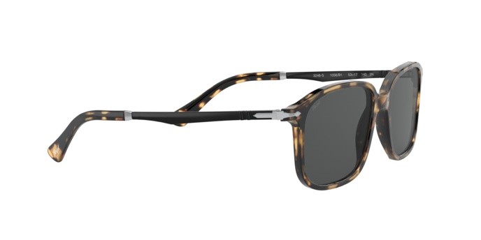 Occhiali da sole Persol PO 3246S (1056B1) colore brown & beige tortoise forma rettangolare lenti dark grey