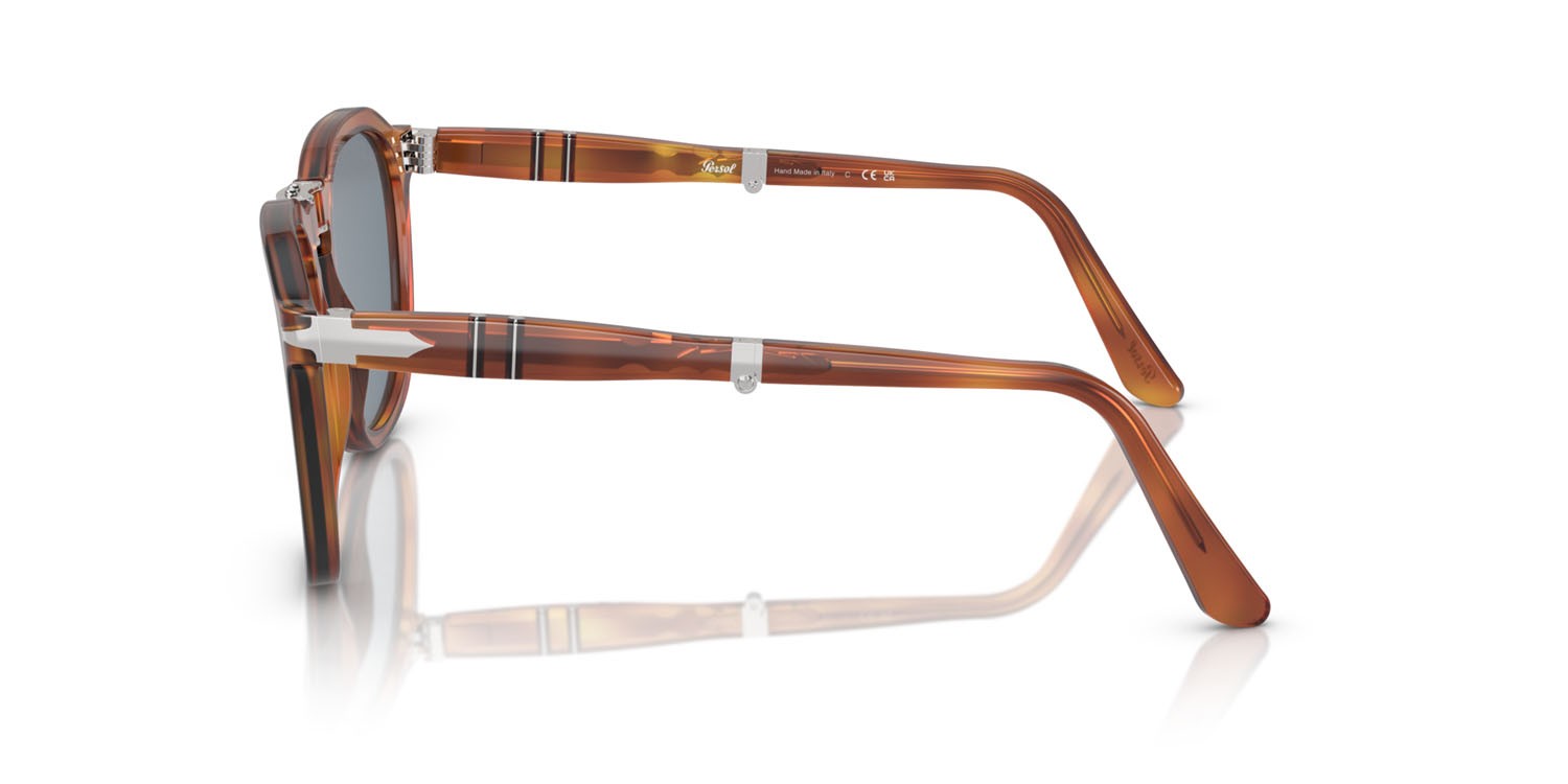 Occhiali da sole Persol PO 3345S (96/56) colore terra di siena forma quadrato lenti blu