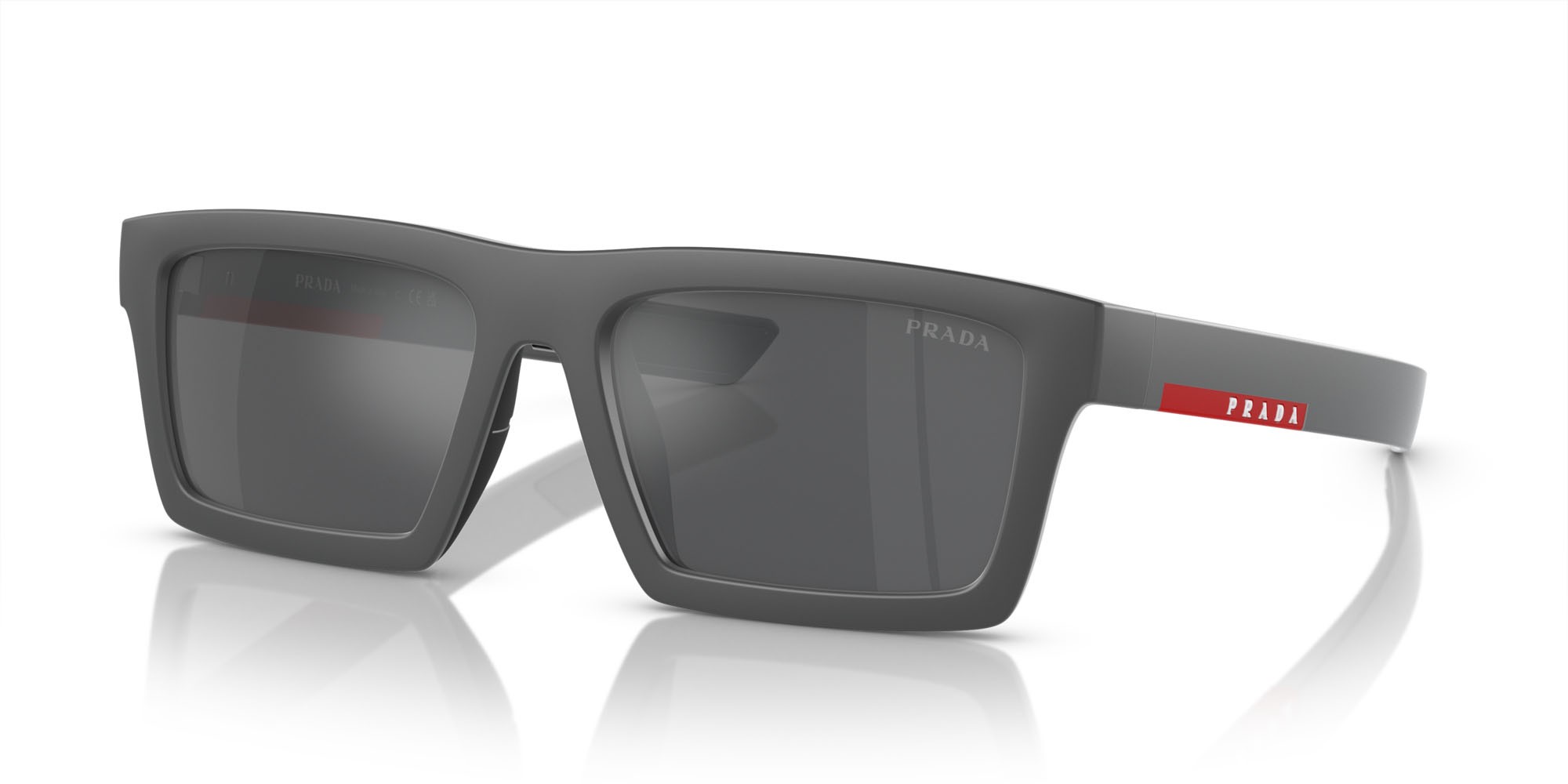 Occhiali da sole Prada Linea Rossa PS 02ZSU (18K60A) colore grigio metallizzato forma rettangolare lenti grigio argento specchiato