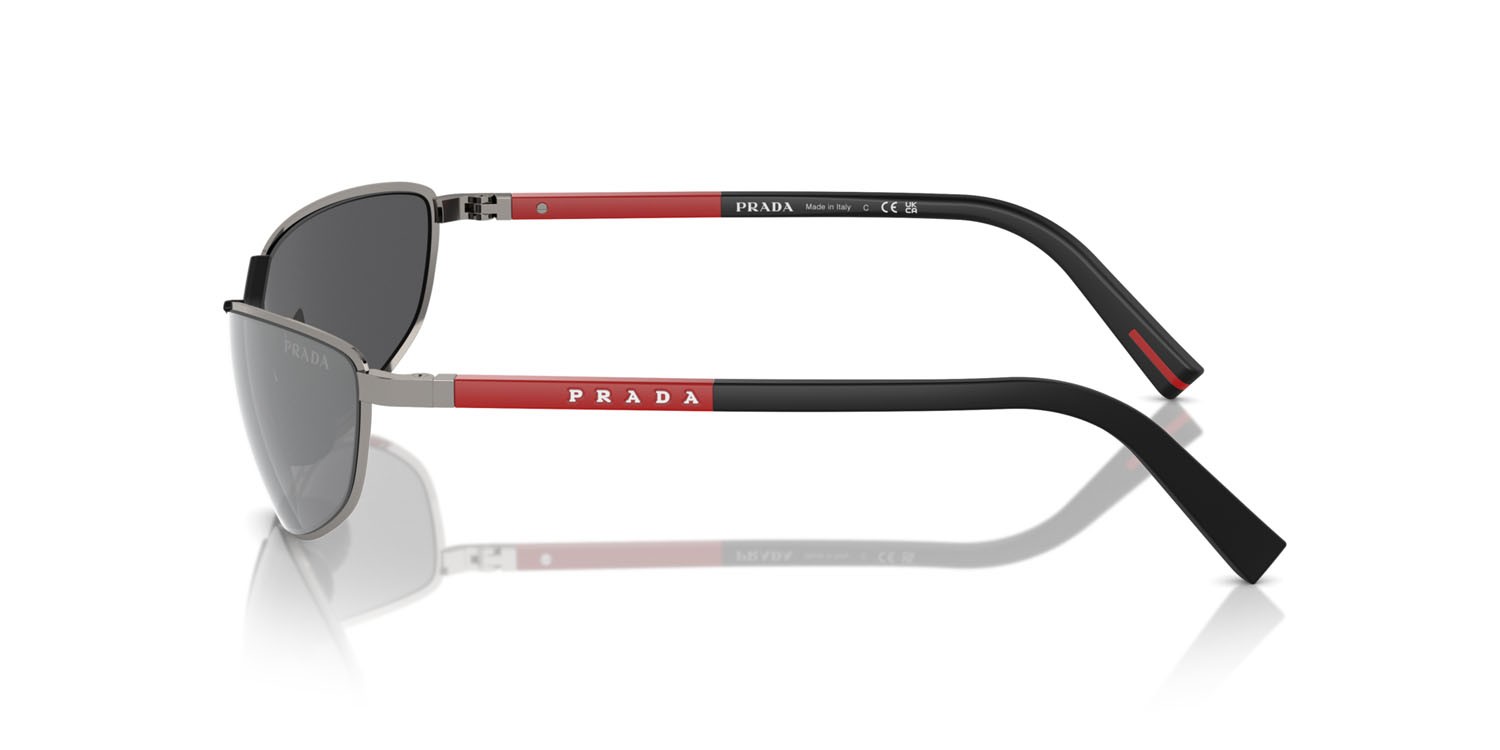Occhiali da sole Prada Linea Rossa PS 55ZS (5AV07G) colore gunmetal forma irregolare lenti grigio nero specchiato