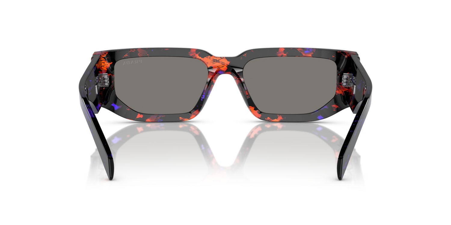 Occhiali da sole Prada PR 09ZS (06V40E) colore motivo astratto arancione forma rettangolare lenti grigio scuro specchiato blu/rosso