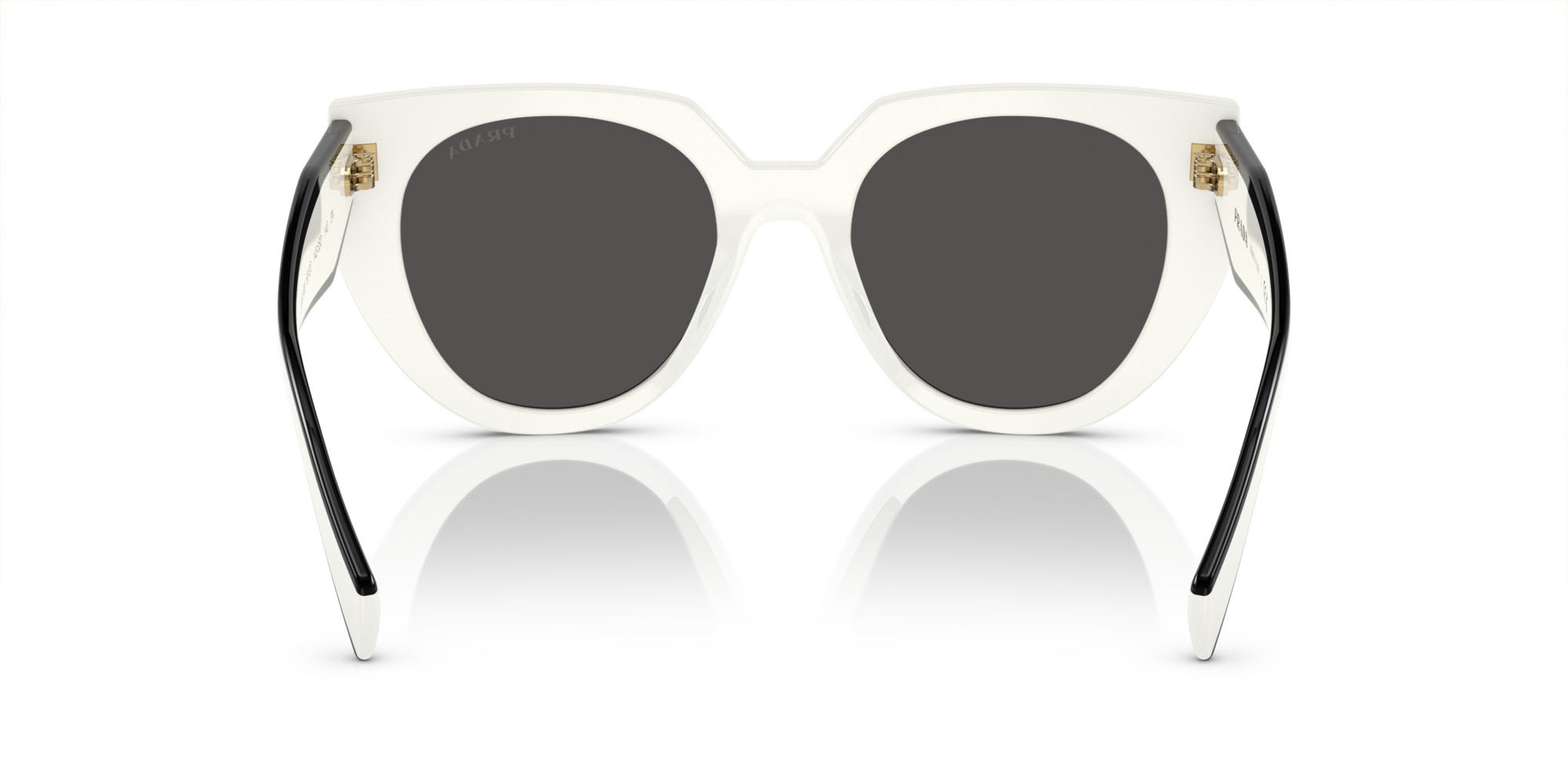 Occhiali da sole Prada PR 14WS (1425S0) colore bianco talco forma cat eye lenti grigio scuro