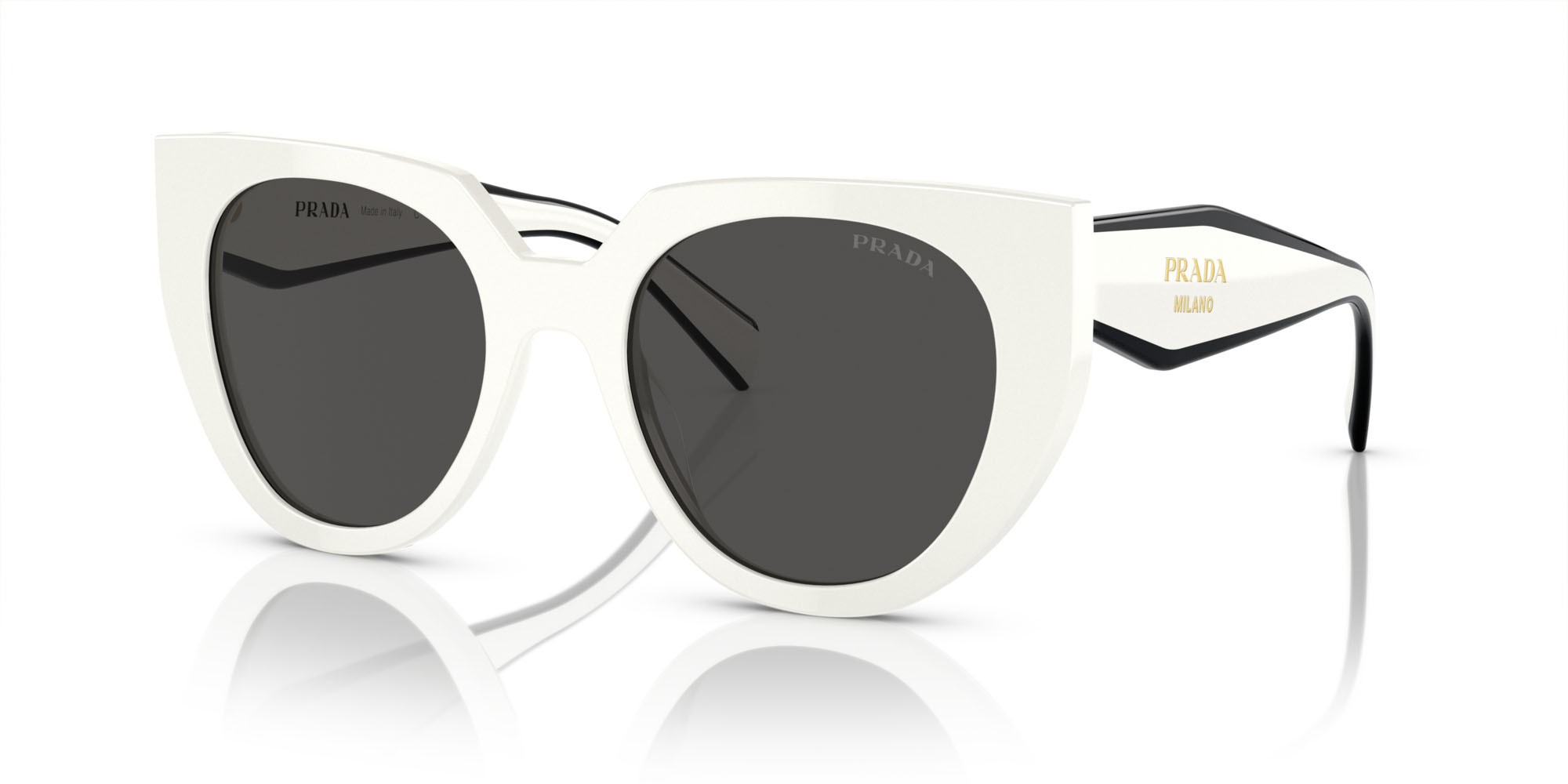 Occhiali da sole Prada PR 14WS (1425S0) colore bianco talco forma cat eye lenti grigio scuro