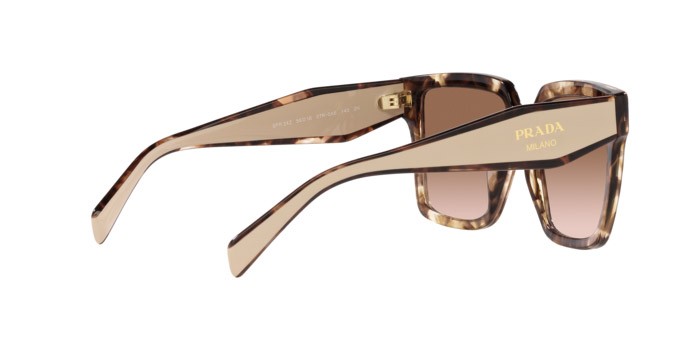 Occhiali da sole Prada PR 24ZS (07R0A6) colore caramello tartarugato forma quadrato lenti marrone sfumato