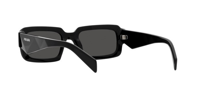 Occhiali da sole Prada PR 27ZS (16K08Z) colore nero forma irregolare lenti grigio scuro