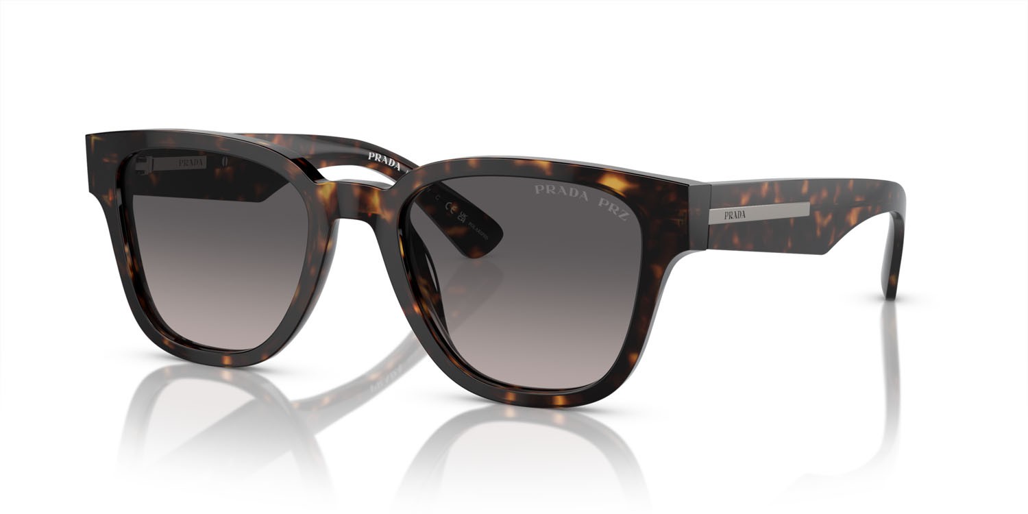 Occhiali da sole Prada PR A04S (19J09G) colore tartarugato forma quadrato lenti polarized grigia sfumata