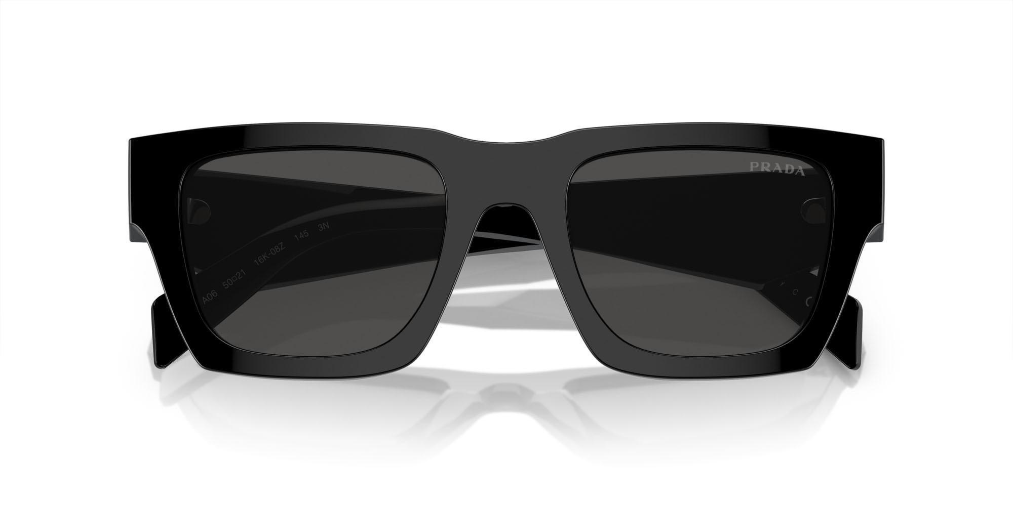 Occhiali da sole Prada PR A06S (16K08Z) colore nero forma quadrato lenti grigio scuro