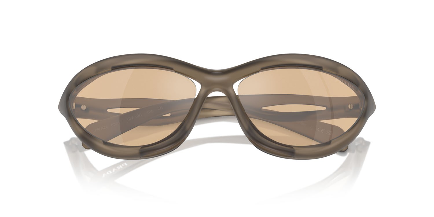Occhiali da sole Prada PR A26S (16V10H) colore loden frosted forma cat eye 
