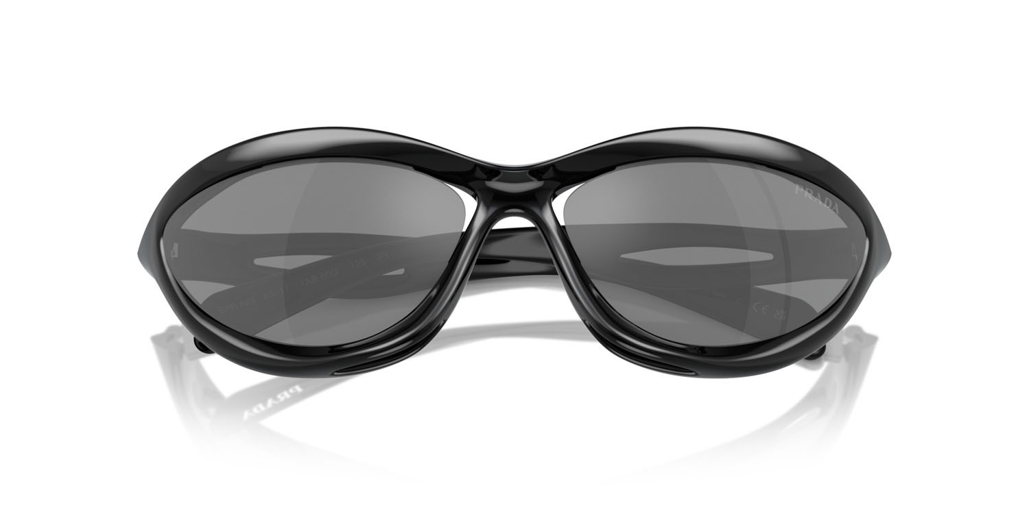 Occhiali da sole Prada PR A26S (1AB60G) colore nero forma cat eye lenti grigio argento specchiato