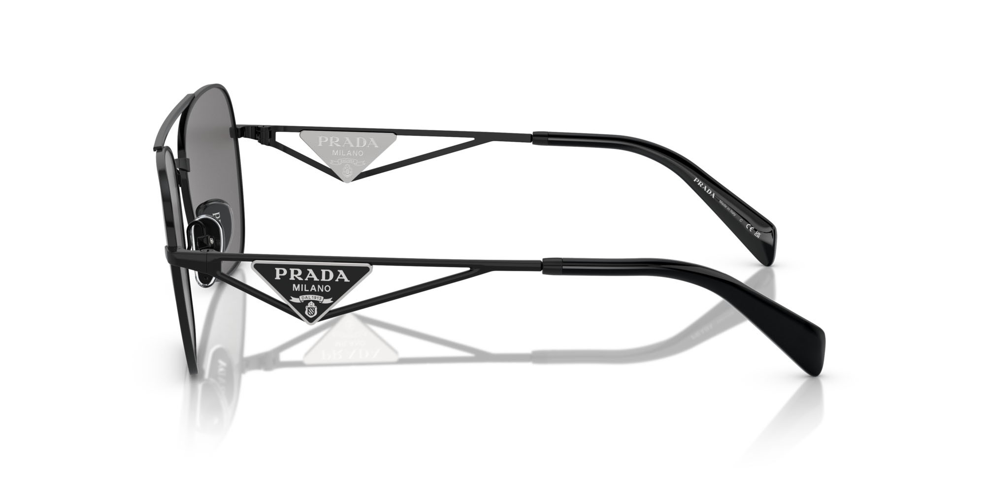 Occhiali da sole Prada PR A50S (1AB5Z1) colore nero metallizzato forma quadrato lenti polar grigio scuro