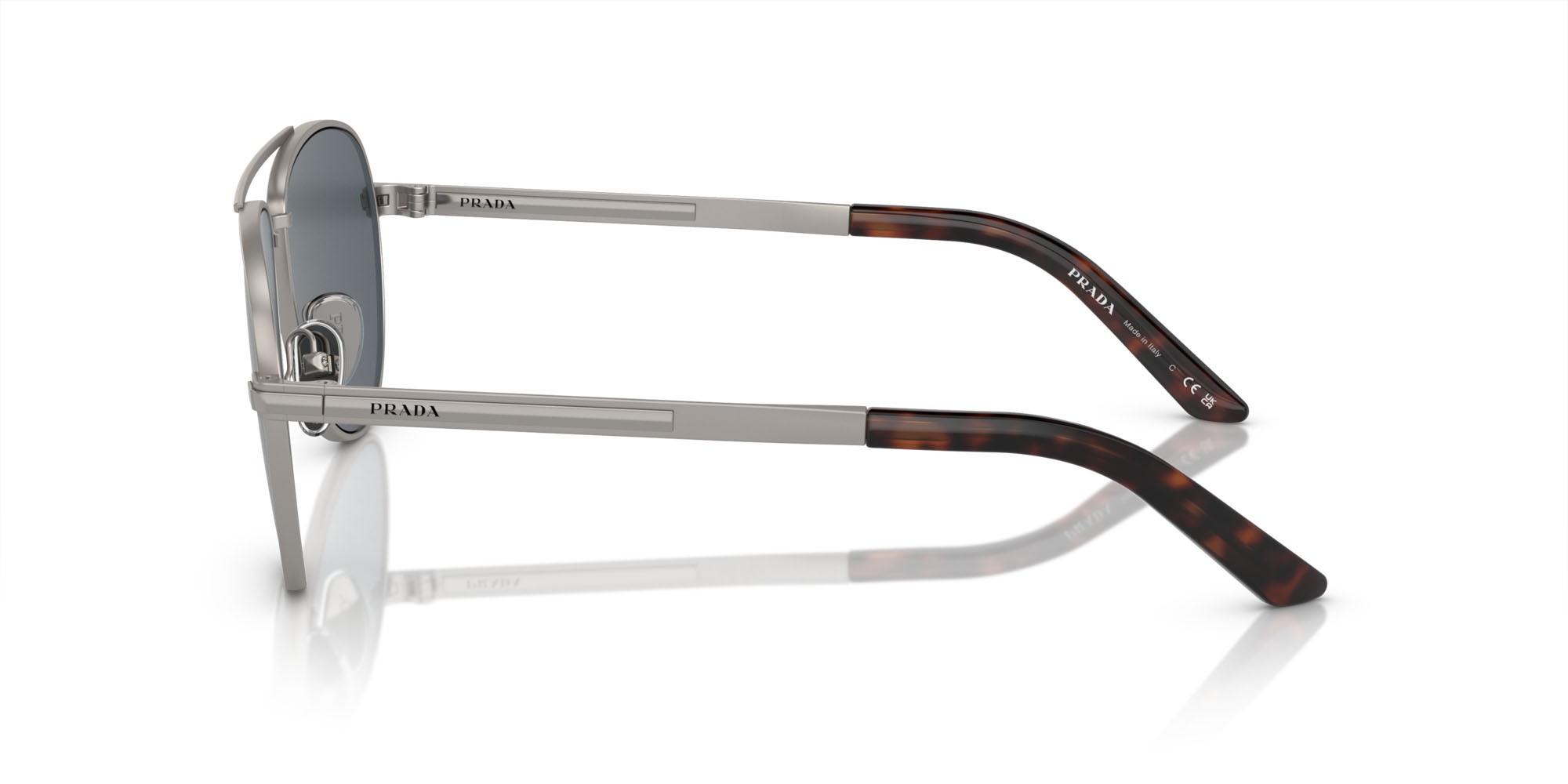 Occhiali da sole Prada PR A54S (7CQ09T) colore gunmetal opaco forma aviator lenti grigio scuro