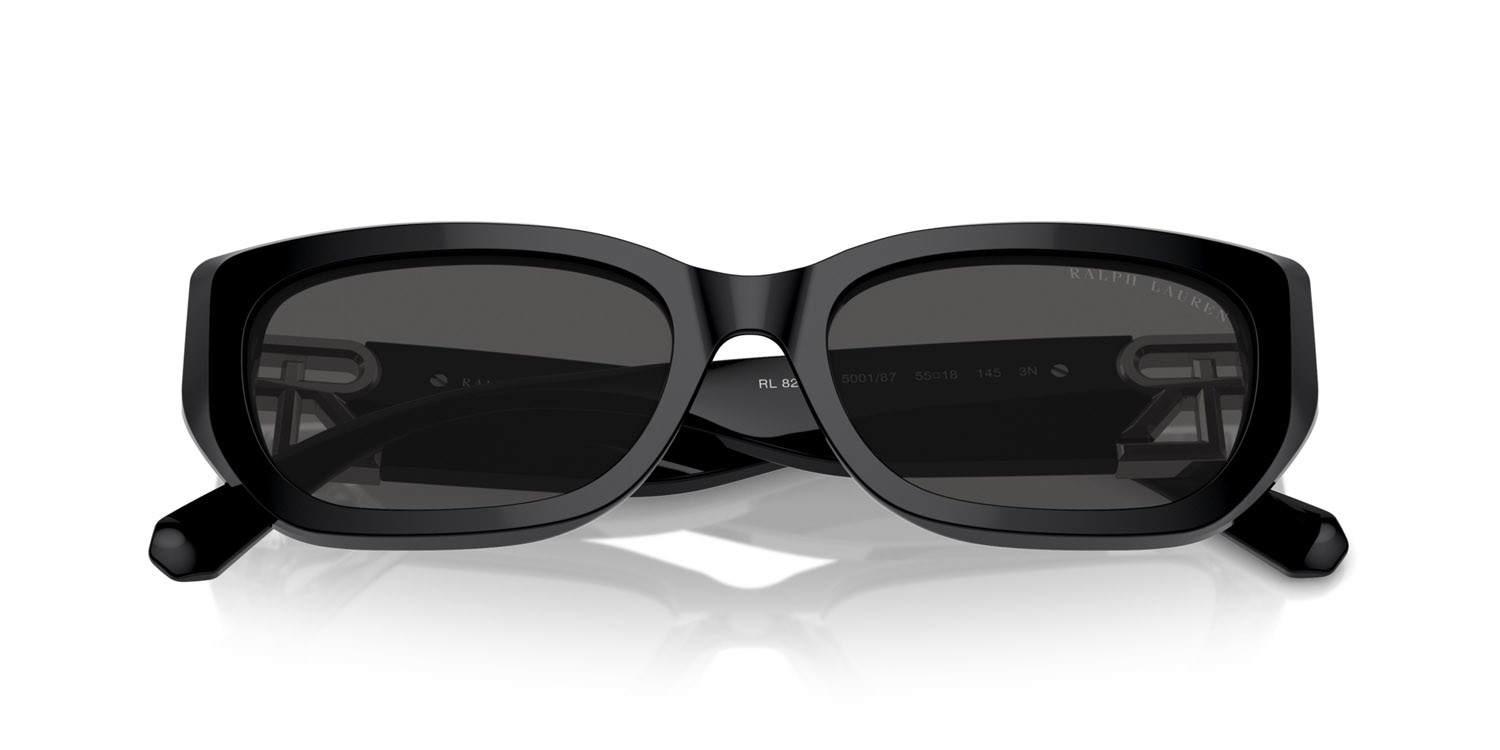 Sunglasses Ralph Lauren The Bridget RL 8222 (500187) color nero shape cat eye lenses grigio scuro
