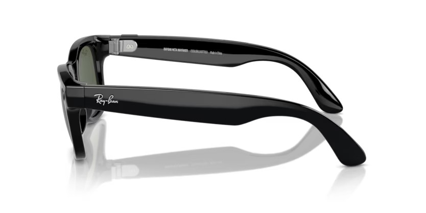 Occhiali da sole Ray-Ban Meta Smart Glasses Wayfarer RW 4006 (601/71) colore nero forma quadrato lenti verde