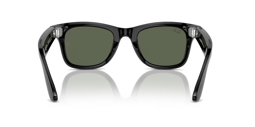Occhiali da sole Ray-Ban Meta Smart Glasses Wayfarer RW 4006 (601/71) colore nero forma quadrato lenti verde