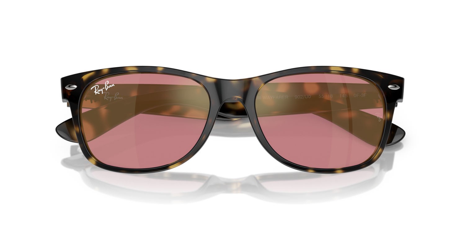 Occhiali da sole Ray-Ban New Wayfarer RB 2132 (902/U0) colore havana forma quadrato lenti viola/oro