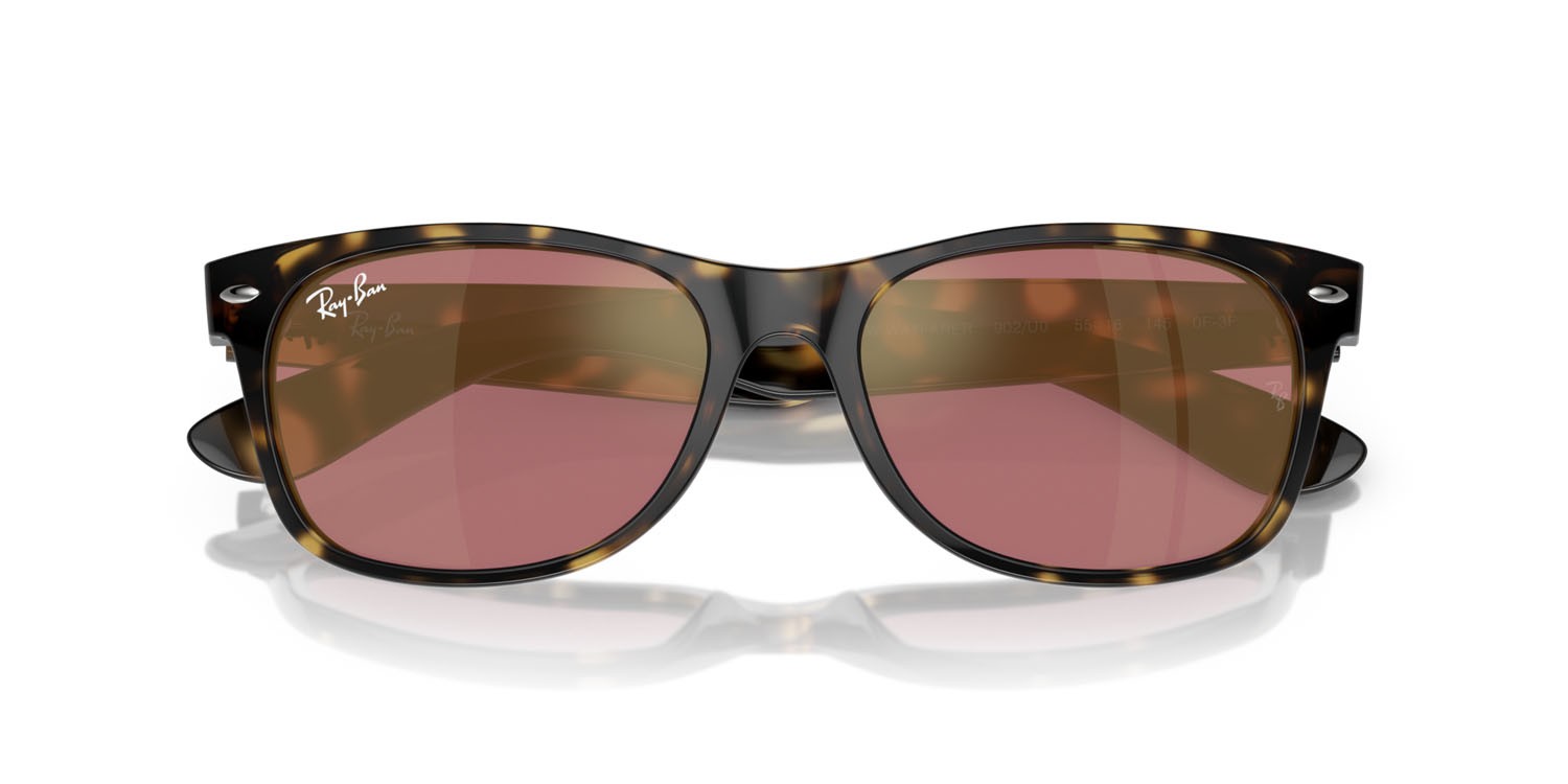 Occhiali da sole Ray-Ban New Wayfarer RB 2132 (902/U0) colore havana forma quadrato lenti viola/oro