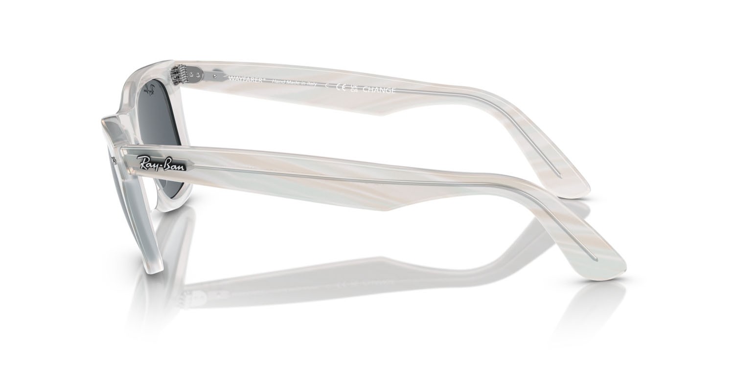 Sonnenbrillen Ray-Ban Wayfarer Change RB 2140 (1407R5) farbe photo striped light blue form quadratisch gläser blu