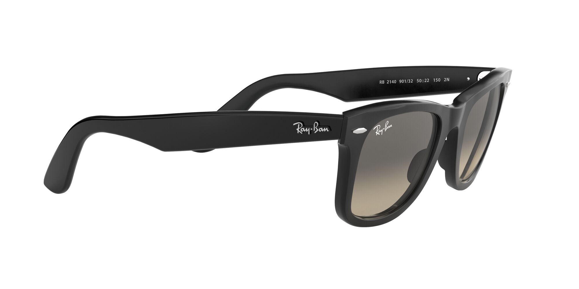 Occhiali da sole Ray-Ban Wayfarer RB 2140 (901/32) colore nero forma quadrato lenti grigio crystal sfumato