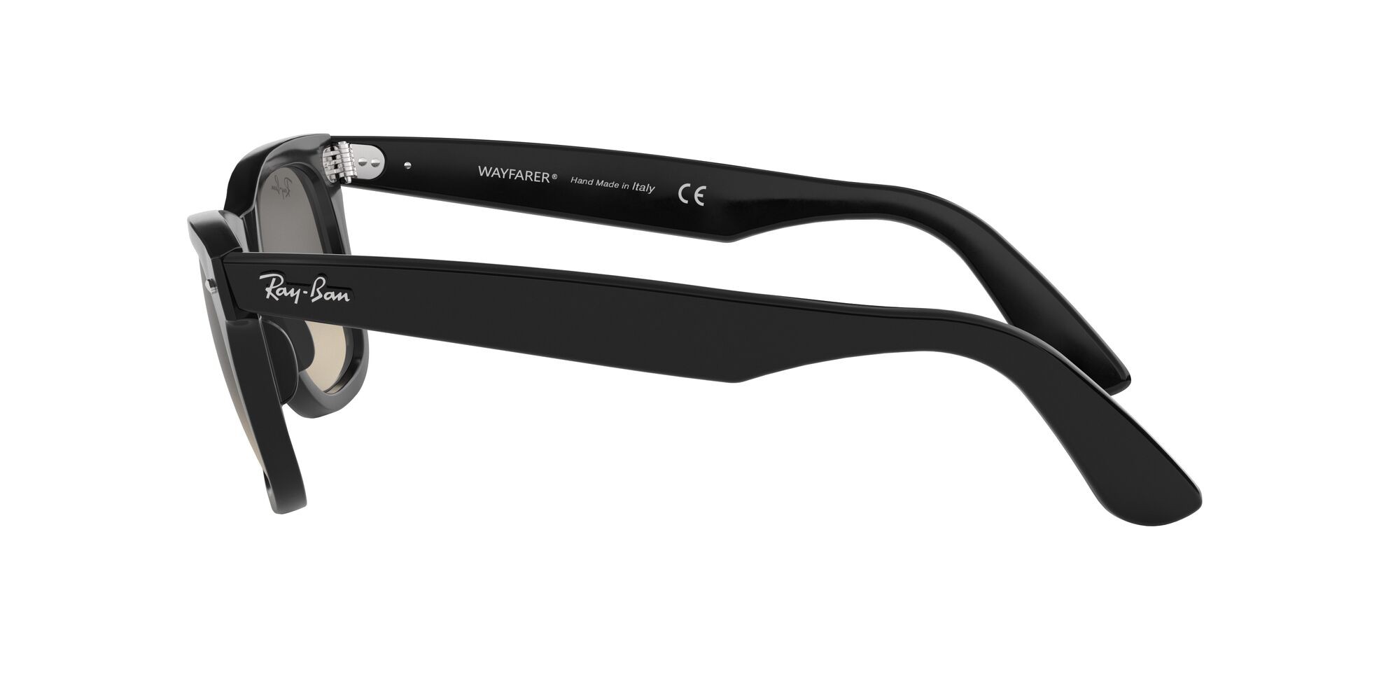 Occhiali da sole Ray-Ban Wayfarer RB 2140 (901/32) colore nero forma quadrato lenti grigio crystal sfumato