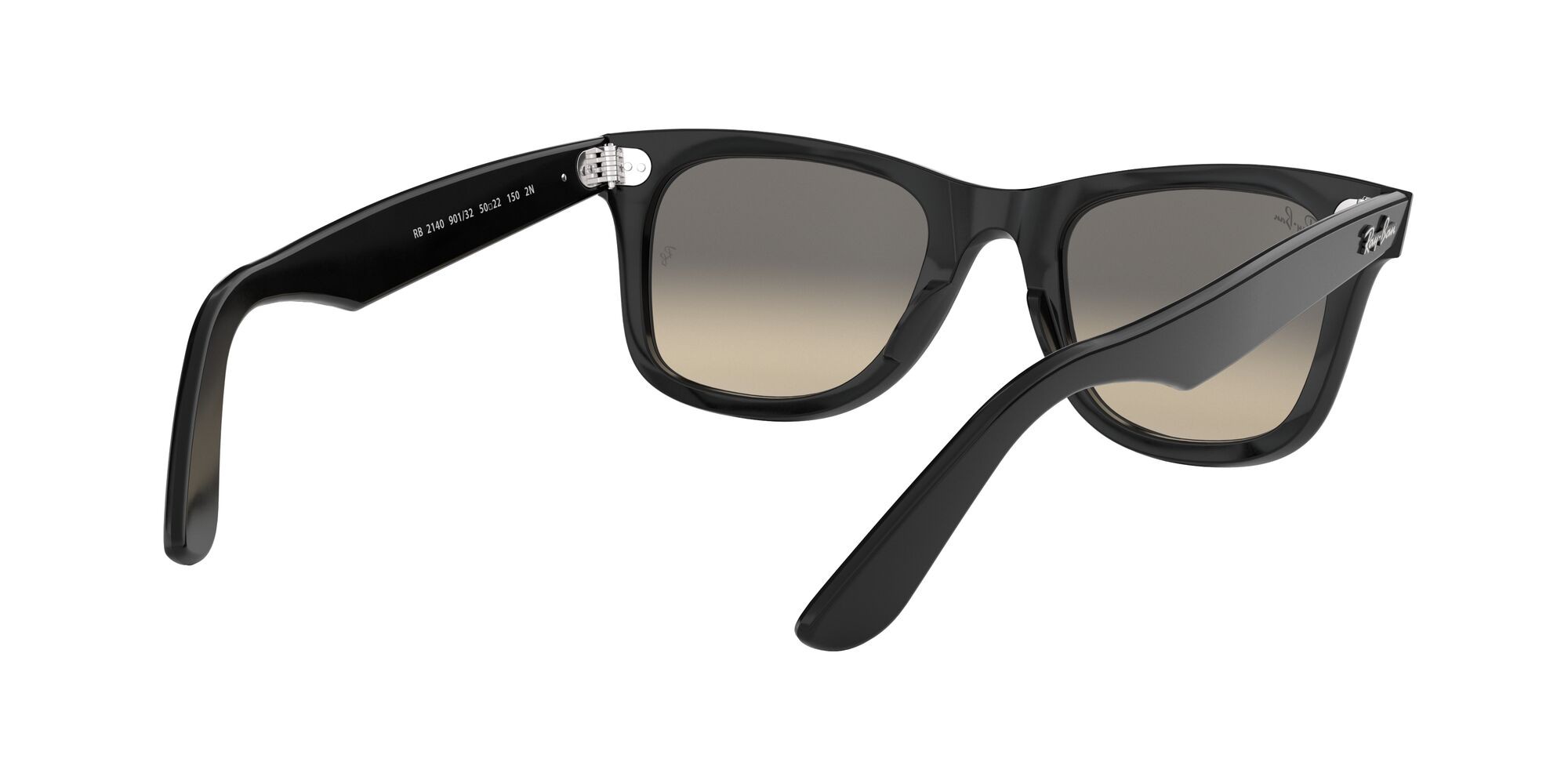 Occhiali da sole Ray-Ban Wayfarer RB 2140 (901/32) colore nero forma quadrato lenti grigio crystal sfumato