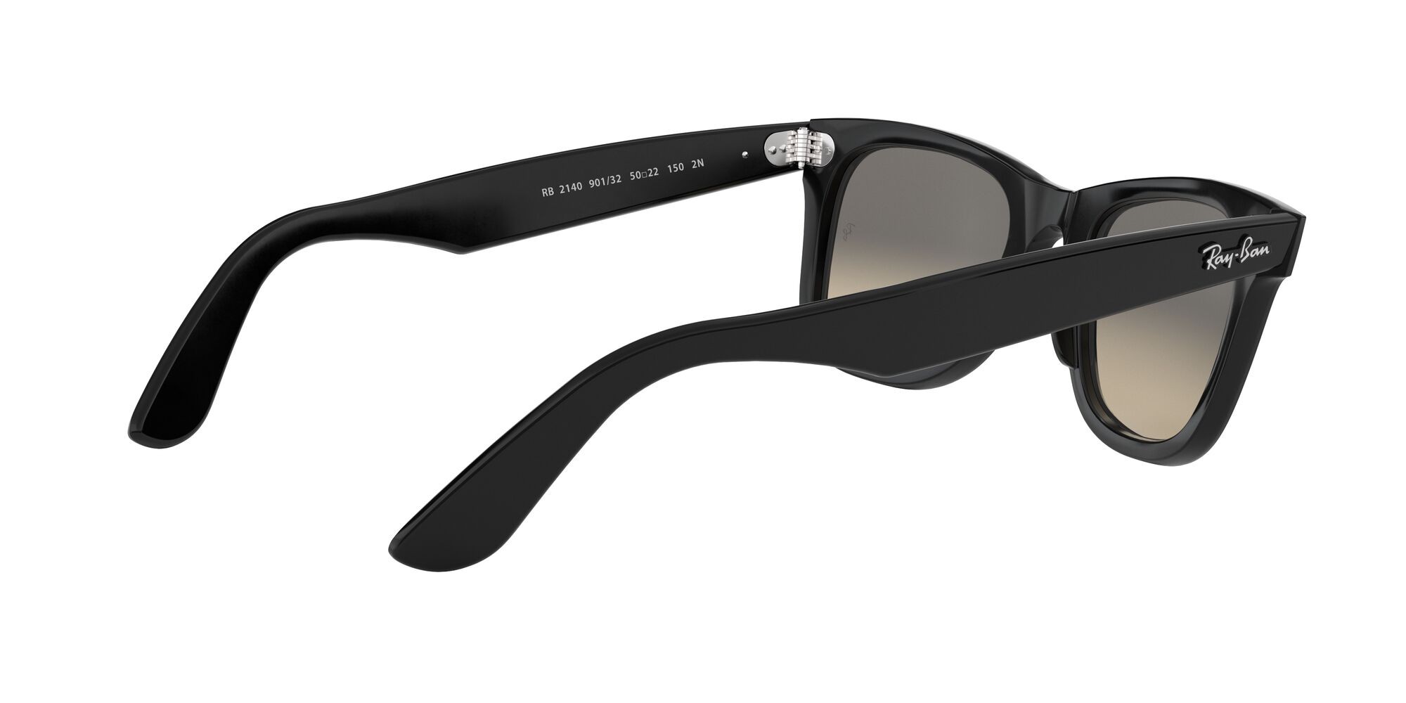 Occhiali da sole Ray-Ban Wayfarer RB 2140 (901/32) colore nero forma quadrato lenti grigio crystal sfumato