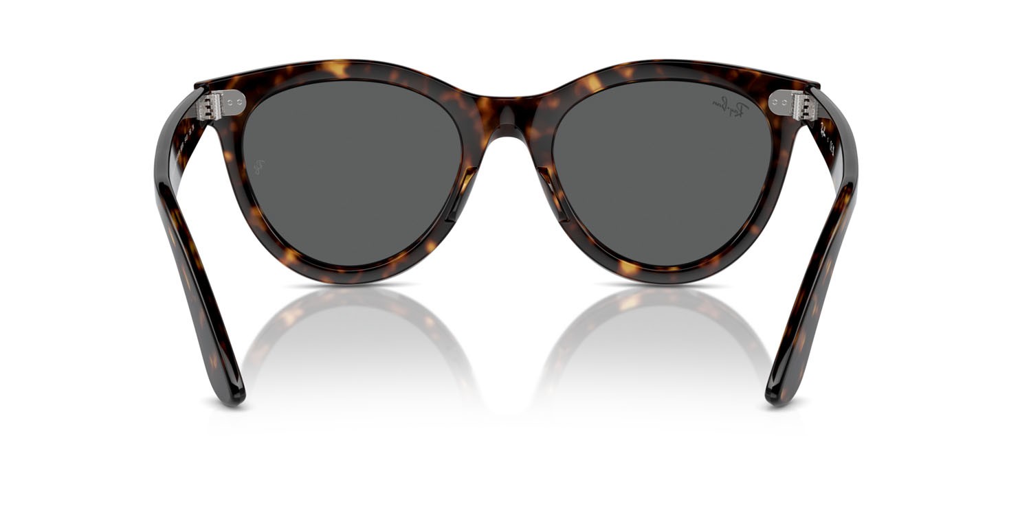 Occhiali da sole Ray-Ban Wayfarer Way RB 2241 (902/B1) colore havana forma rotondo lenti grigio scuro