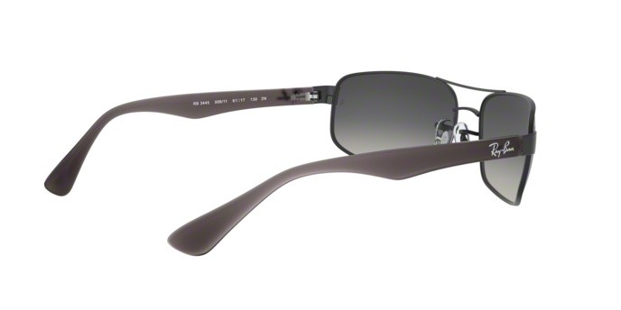 Occhiali da sole Ray-Ban RB 3445 (006/11) colore matte black forma rettangolare lenti gray gradient