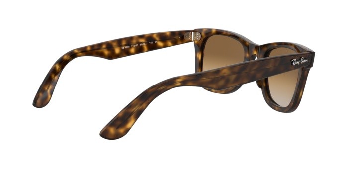 Occhiali da sole Ray-Ban Wayfarer Ease RB 4340 (710/51) colore havana forma quadrato lenti brown gradient
