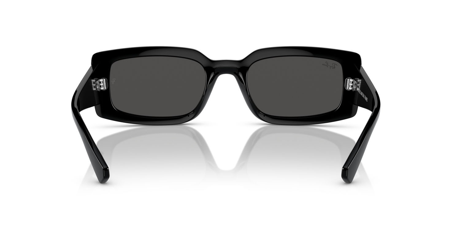 Occhiali da sole Ray-Ban Kiliane RB 4395 (667787) colore nero forma quadrato lenti grigio scuro
