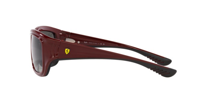 Sonnenbrillen Ray-Ban Scuderia Ferrari RB 4405M (F68111) farbe rosso scuro su nero form quadratisch gläser grigio