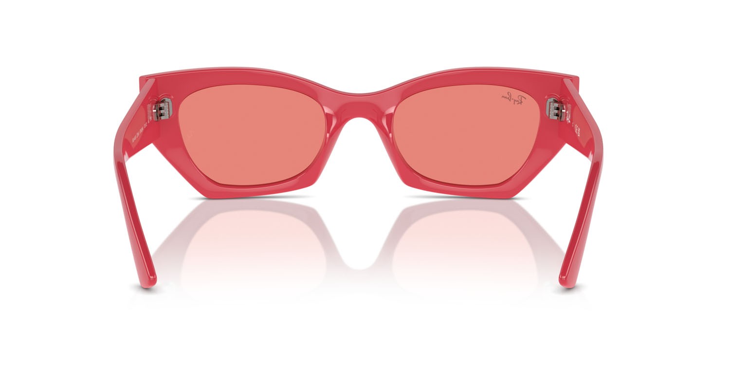 Occhiali da sole Ray-Ban Zena RB 4430 (676084) colore rosso ciliegia forma irregolare lenti rosa