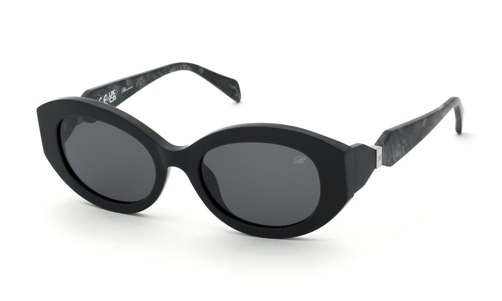 Sunglasses Blumarine SBM239 (0700) color nero lucido lenses smoke