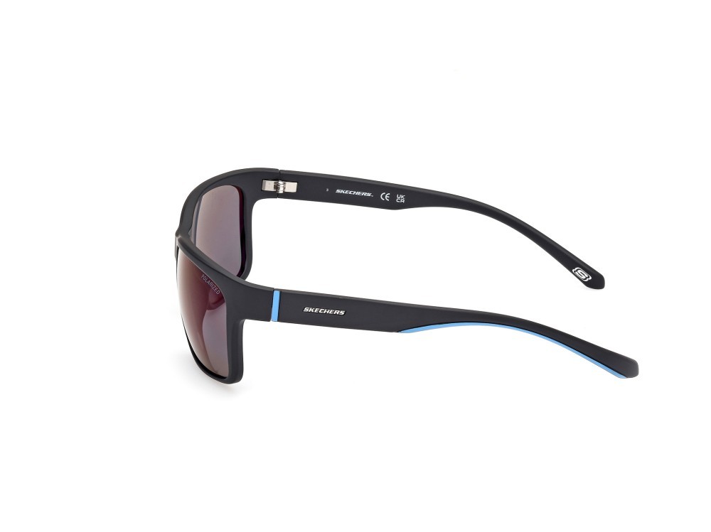 Sonnenbrillen Skechers SE6117 (02X) farbe nero opaco form rechteckig gläser blu polarizzato