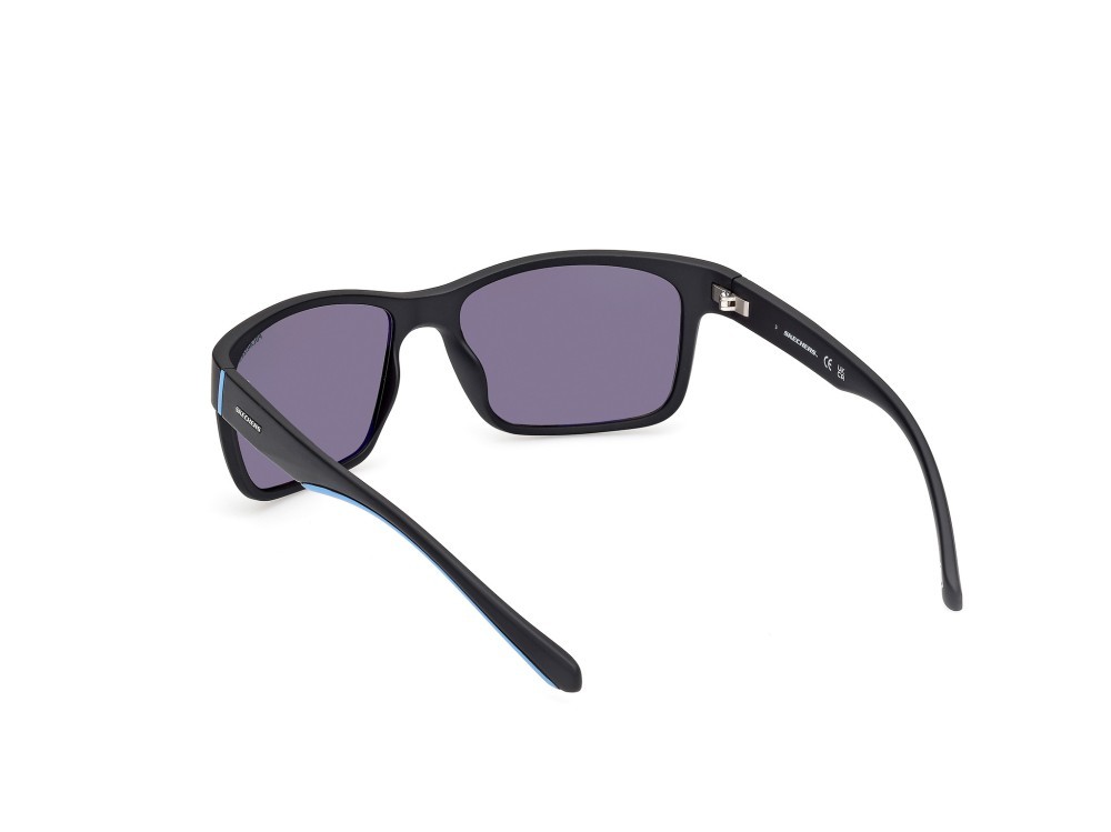 Sonnenbrillen Skechers SE6117 (02X) farbe nero opaco form rechteckig gläser blu polarizzato