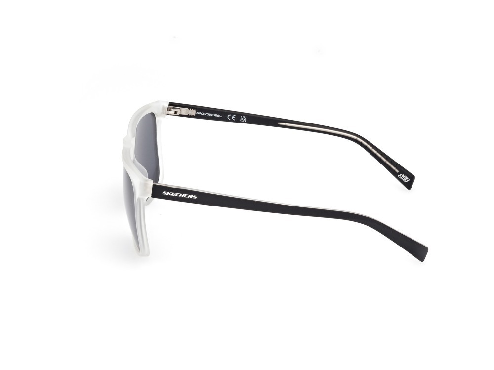 Sonnenbrillen Skechers SE6290 (26D) farbe cristallo - nero opaco form quadratisch gläser fumo polar.
