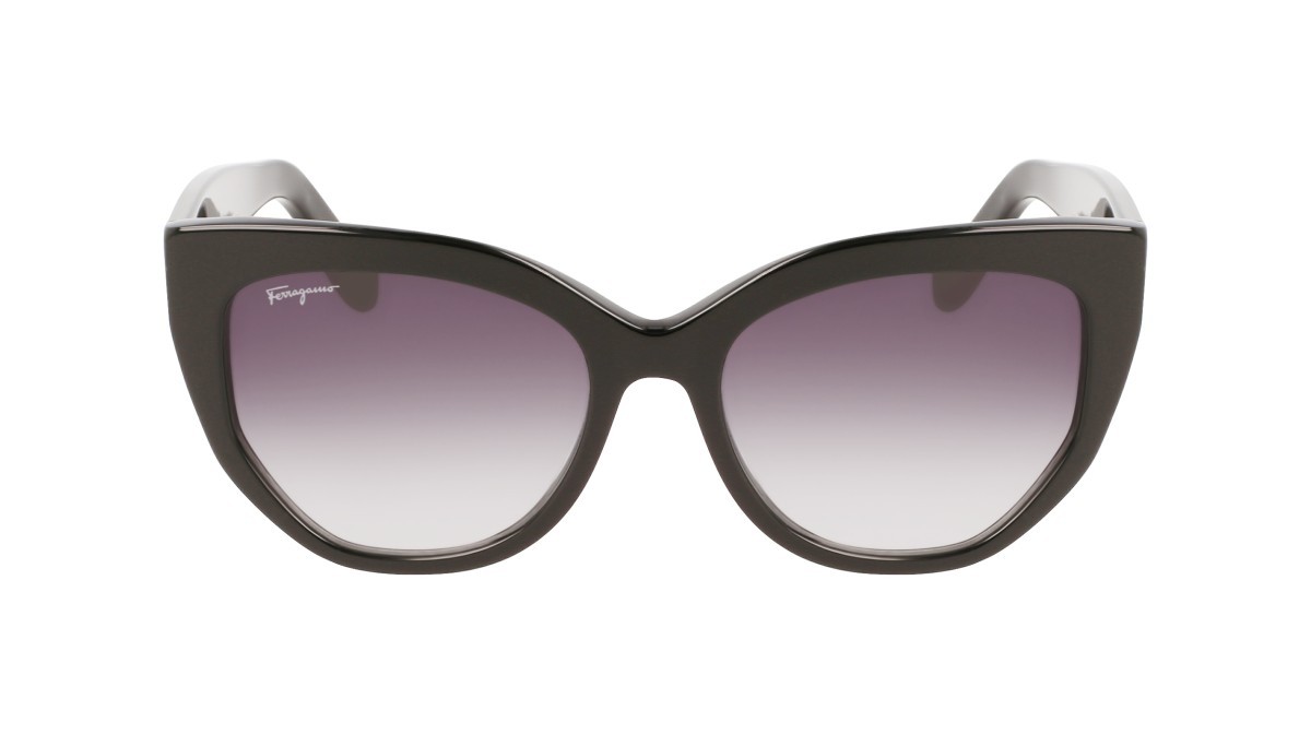 Sunglasses Salvatore Ferragamo SF1061S (001) color black shape cat eye lenses grey gradient
