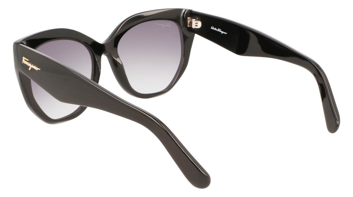 Sunglasses Salvatore Ferragamo SF1061S (001) color black shape cat eye lenses grey gradient