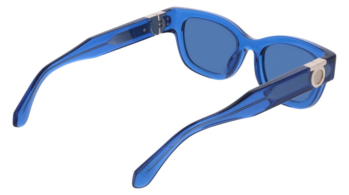 Occhiali da sole Salvatore Ferragamo SF2067S (432) colore transparent blue forma rettangolare lenti solid blue