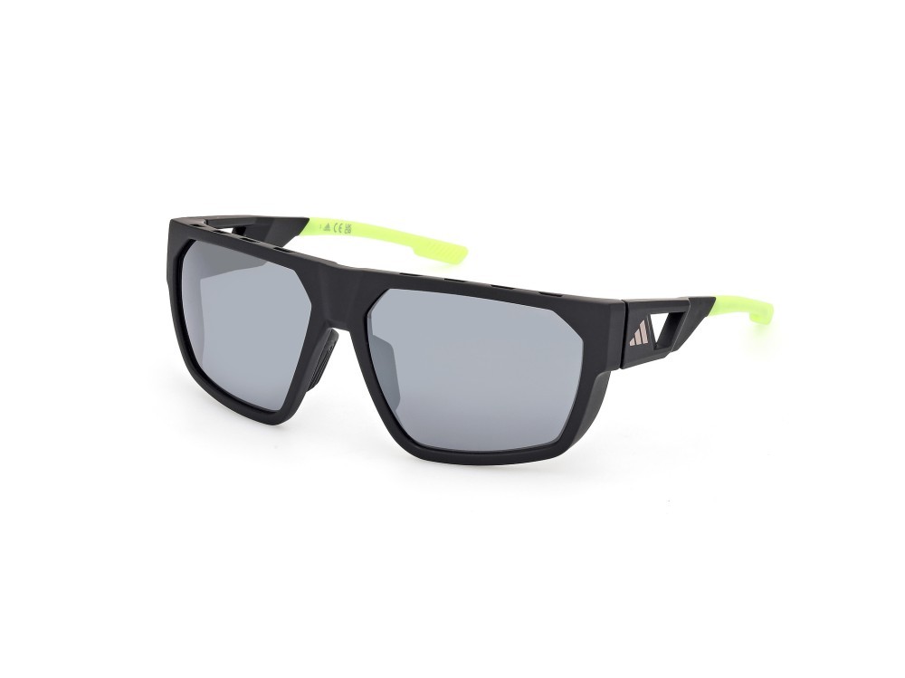 Occhiali da sole Adidas Sport SP0097 (02C) colore nero opaco forma mask lenti high contrast - fumo specchiato