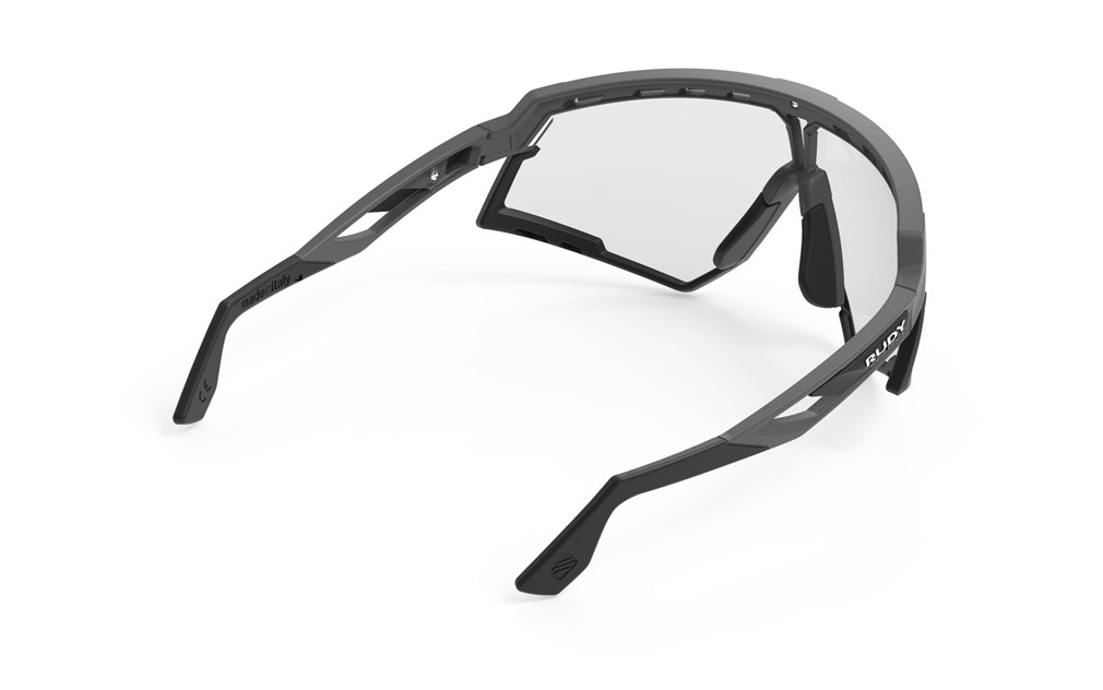 Occhiali da sole Rudy Project Defender SP527375-0000 colore pyombo matte/black lenti impactx™ photoc. 2 black