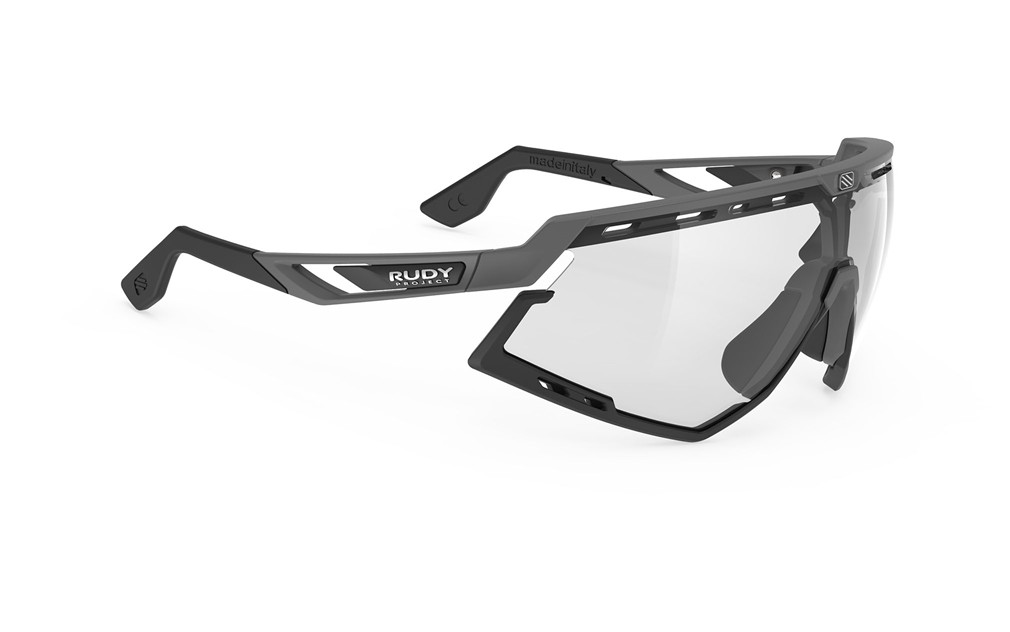 Occhiali da sole Rudy Project Defender SP527375-0000 colore pyombo matte/black lenti impactx™ photoc. 2 black