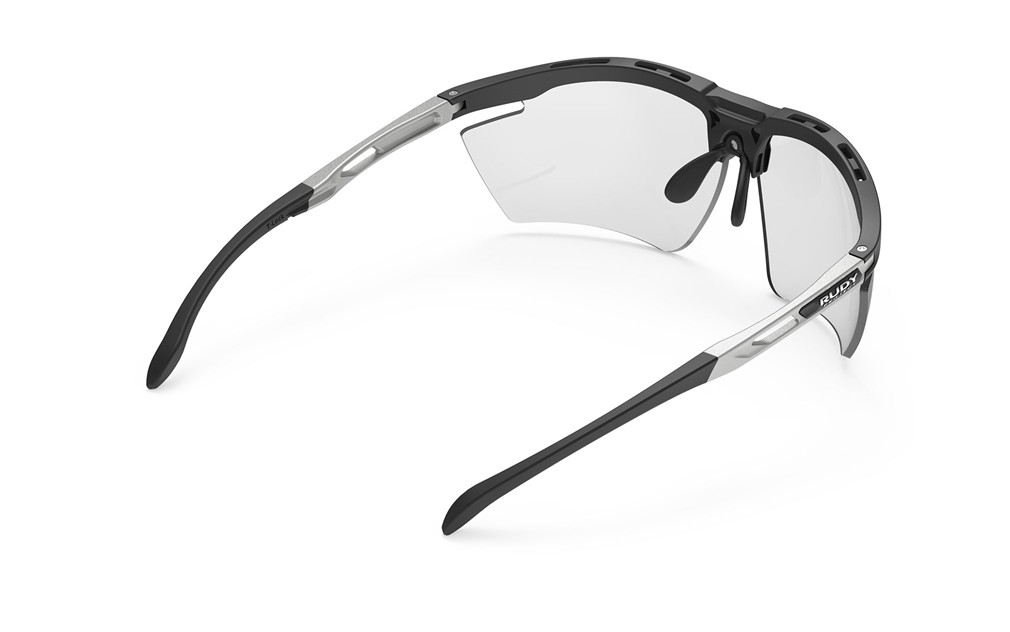 Occhiali da sole Rudy Project Magnus SP757306-0000 colore black matte lenti impactx™ photochromic 2black