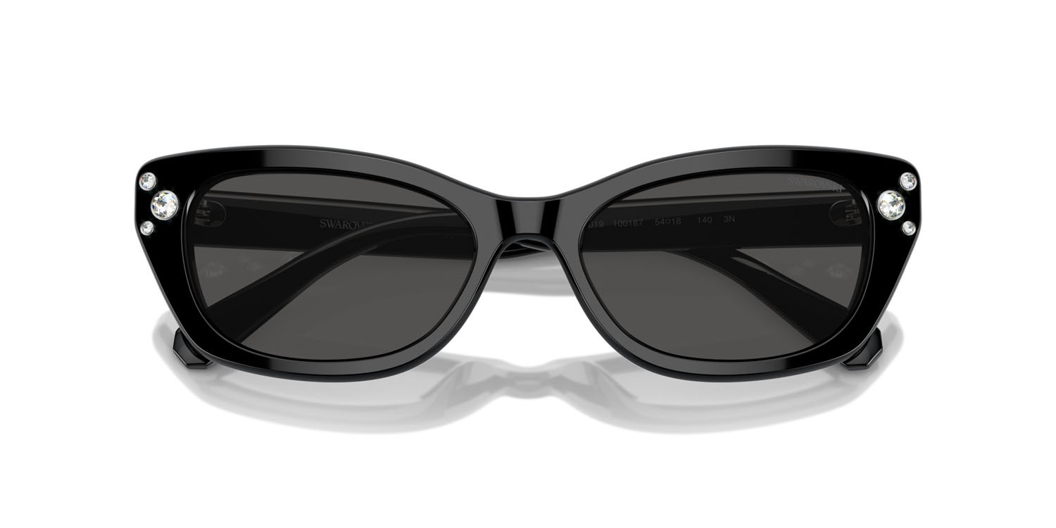 Sunglasses Swarovski SK 6019 (100187) color nero shape square lenses grigio scuro