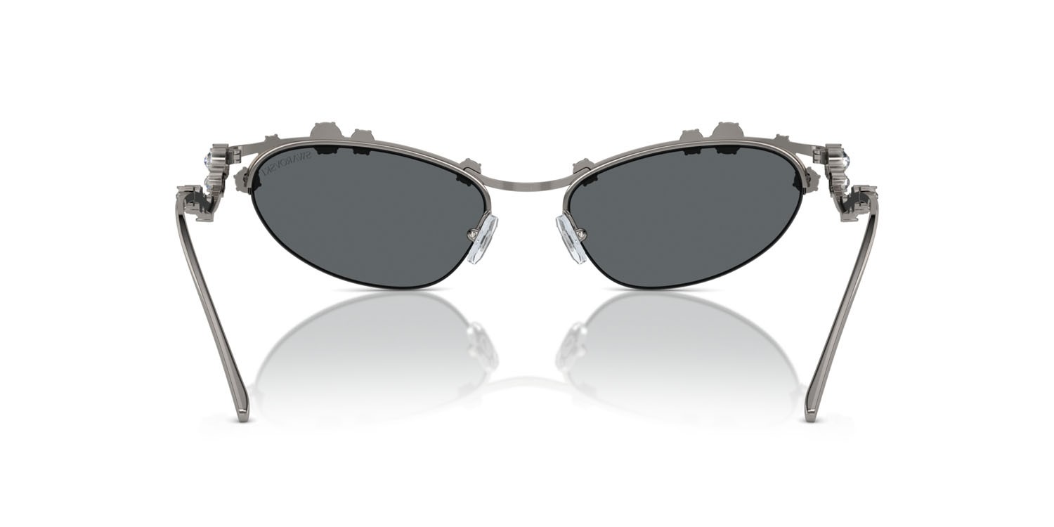 Sunglasses Swarovski SK 7016 (400987) color gunmetal shape oval lenses grigio scuro