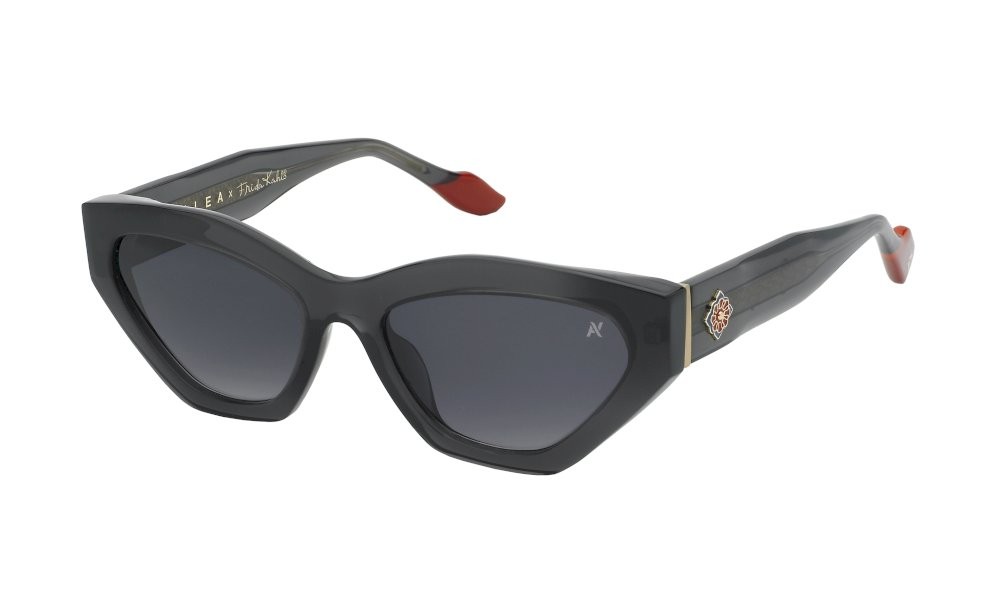 Sunglasses Yalea Frida kahlo SYA174V (0868) color grigio trasparente lenses smoke gradient