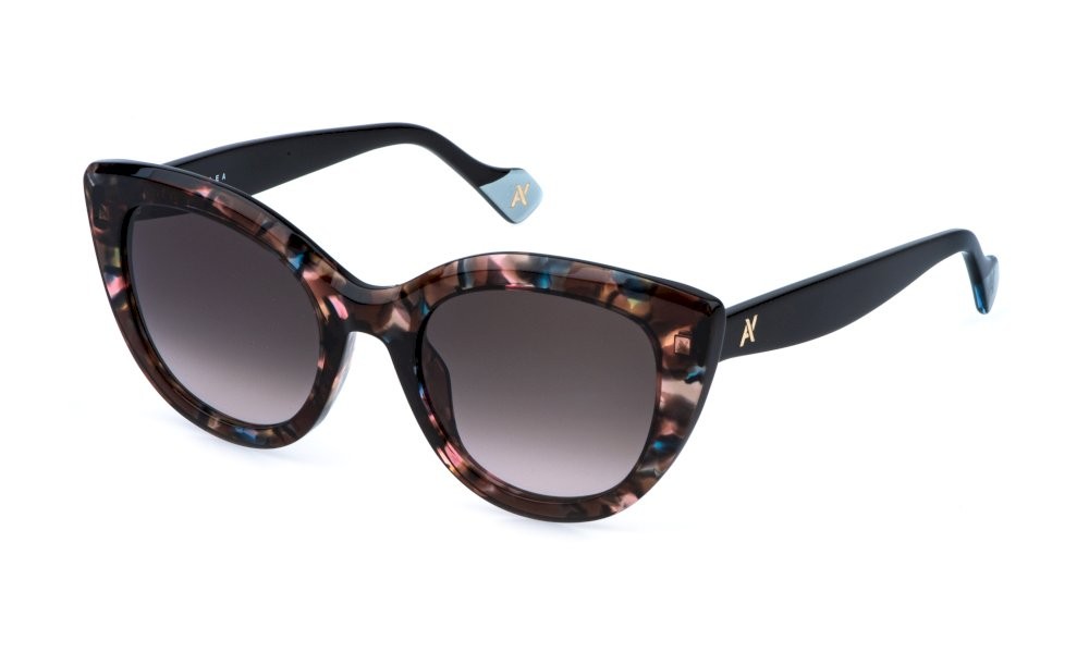 Sunglasses Yalea Assiotea SYA193 (0XAP) color fantasia marrone lenses brown gradient pink