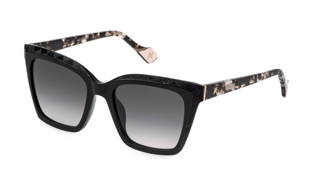Sunglasses Yalea Etty SYA221 (0700) color nero lucido lenses smoke gradient