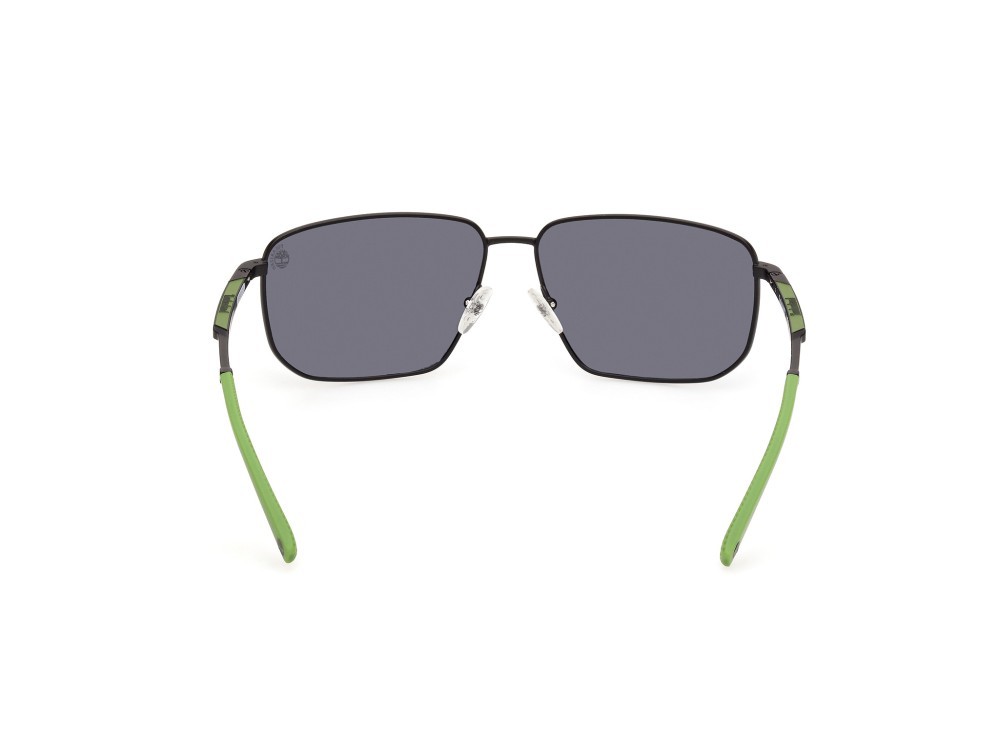 Occhiali da sole Timberland TB00010 (02D) colore nero opaco forma rettangolare lenti fumo polar.