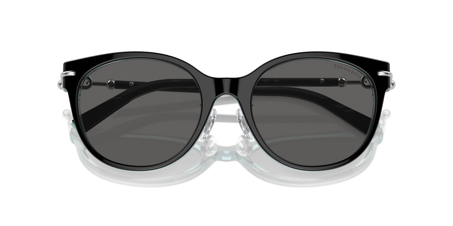 Sunglasses Tiffany TF 4223D (8285S4) color nero su blu tiffany crystal shape cat eye lenses grigio scuro